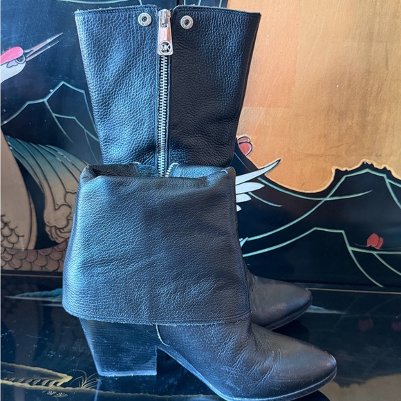 MICHAEL KORS Bassey Black Leather
Convertible Boots - Size 9M - Picture 5 of 10